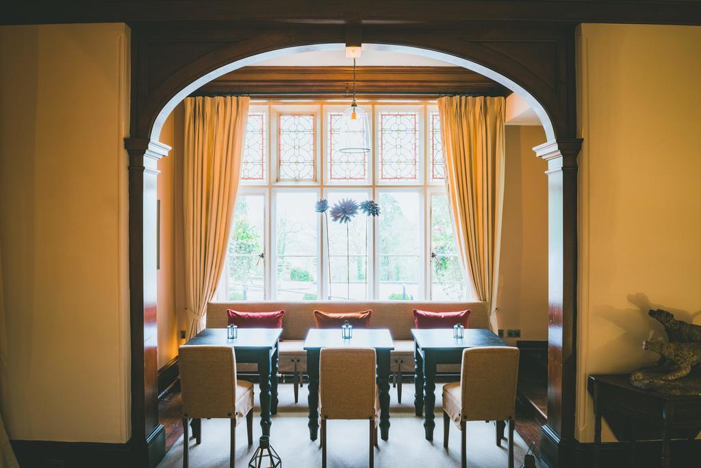 The Coed-Y-Mwstwr Hotel 브리젠드 외부 사진